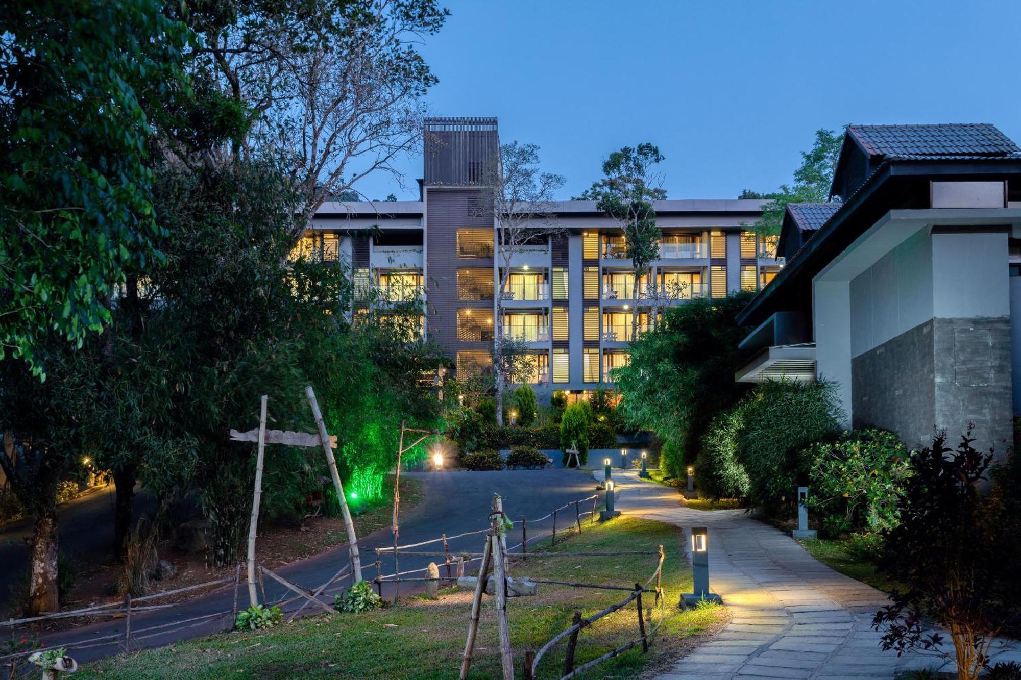 The Mountain Courtyard Thekkady Hotel Kültér fotó