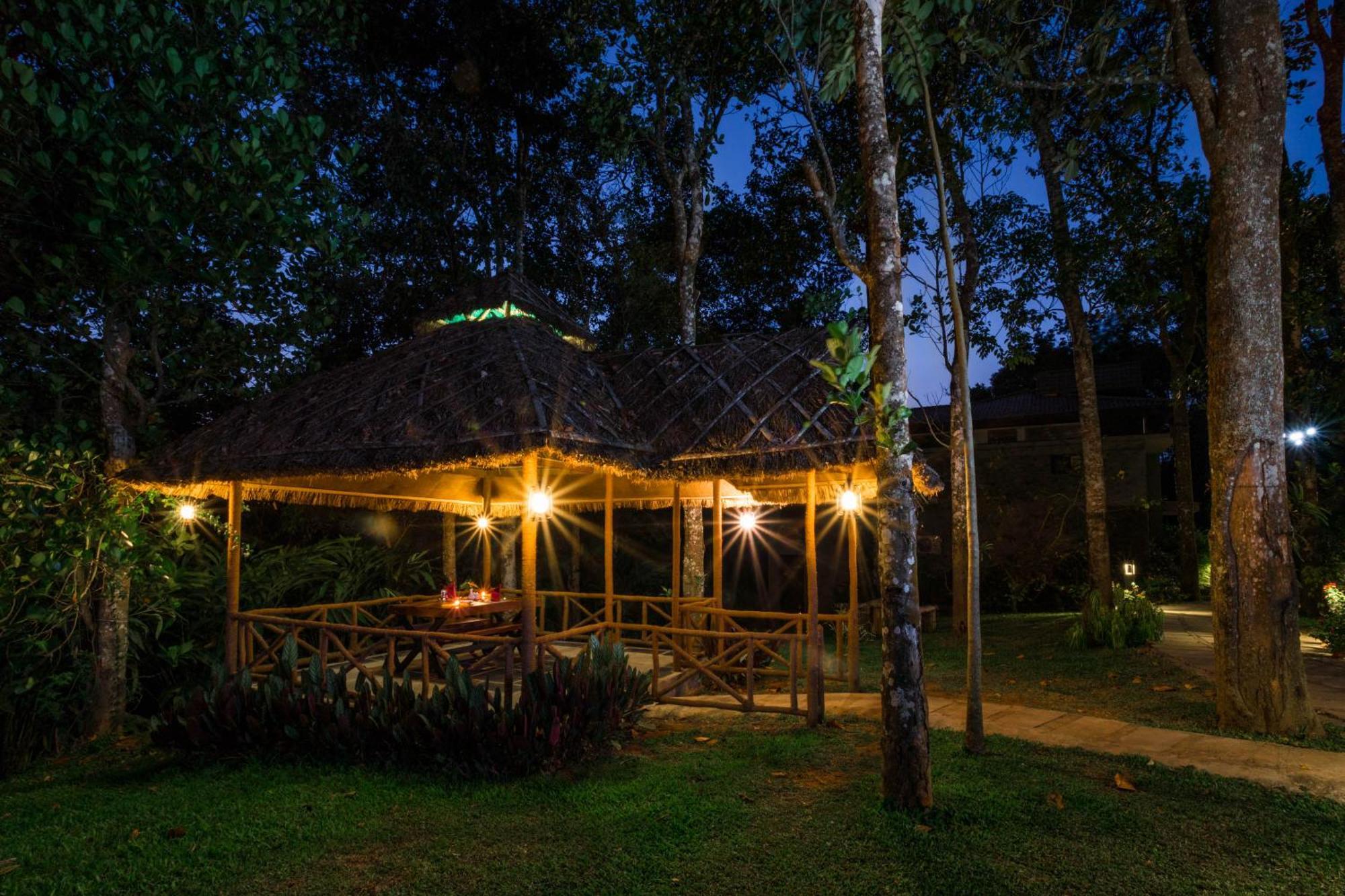 The Mountain Courtyard Thekkady Hotel Kültér fotó