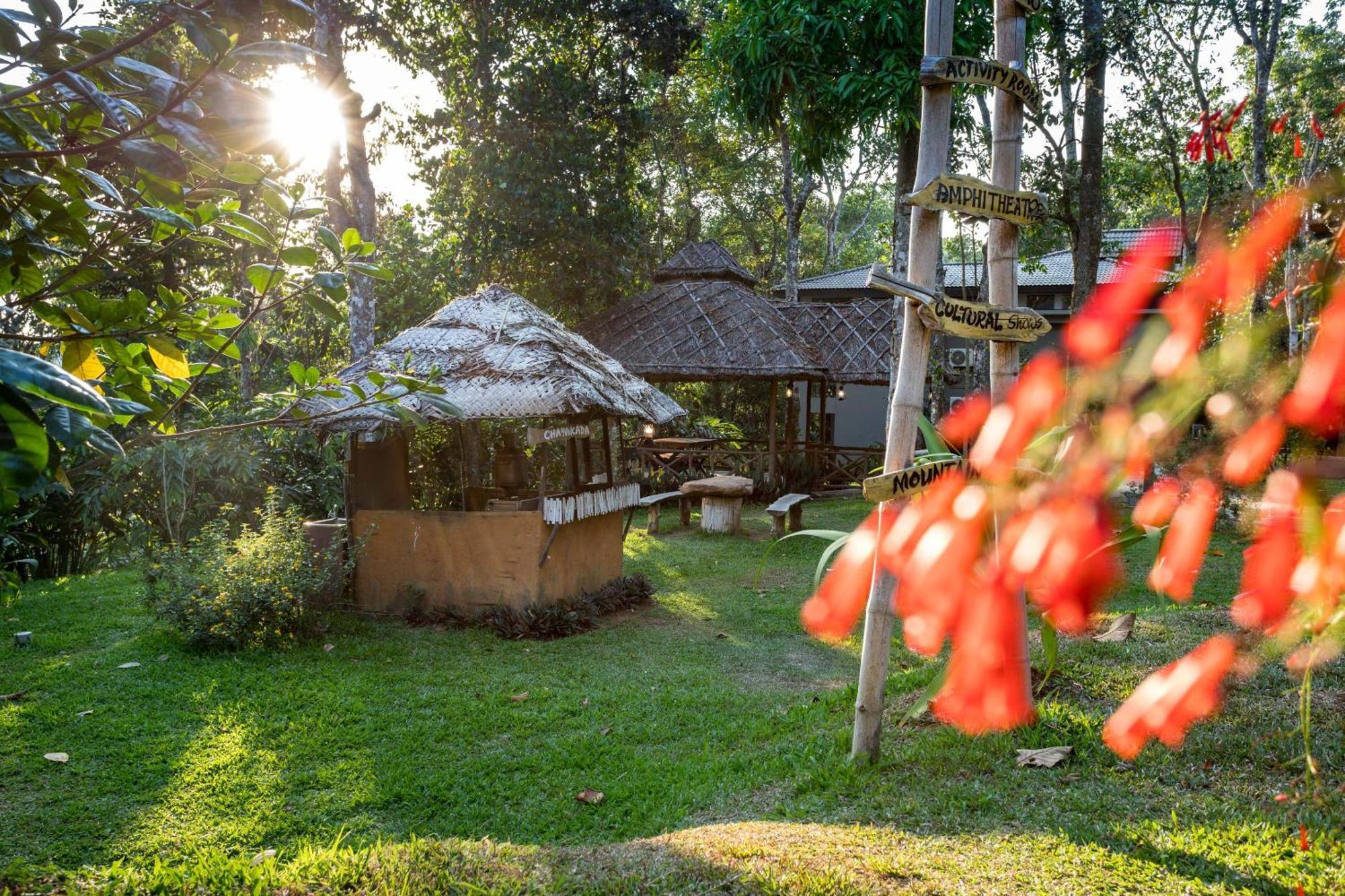 The Mountain Courtyard Thekkady Hotel Kültér fotó