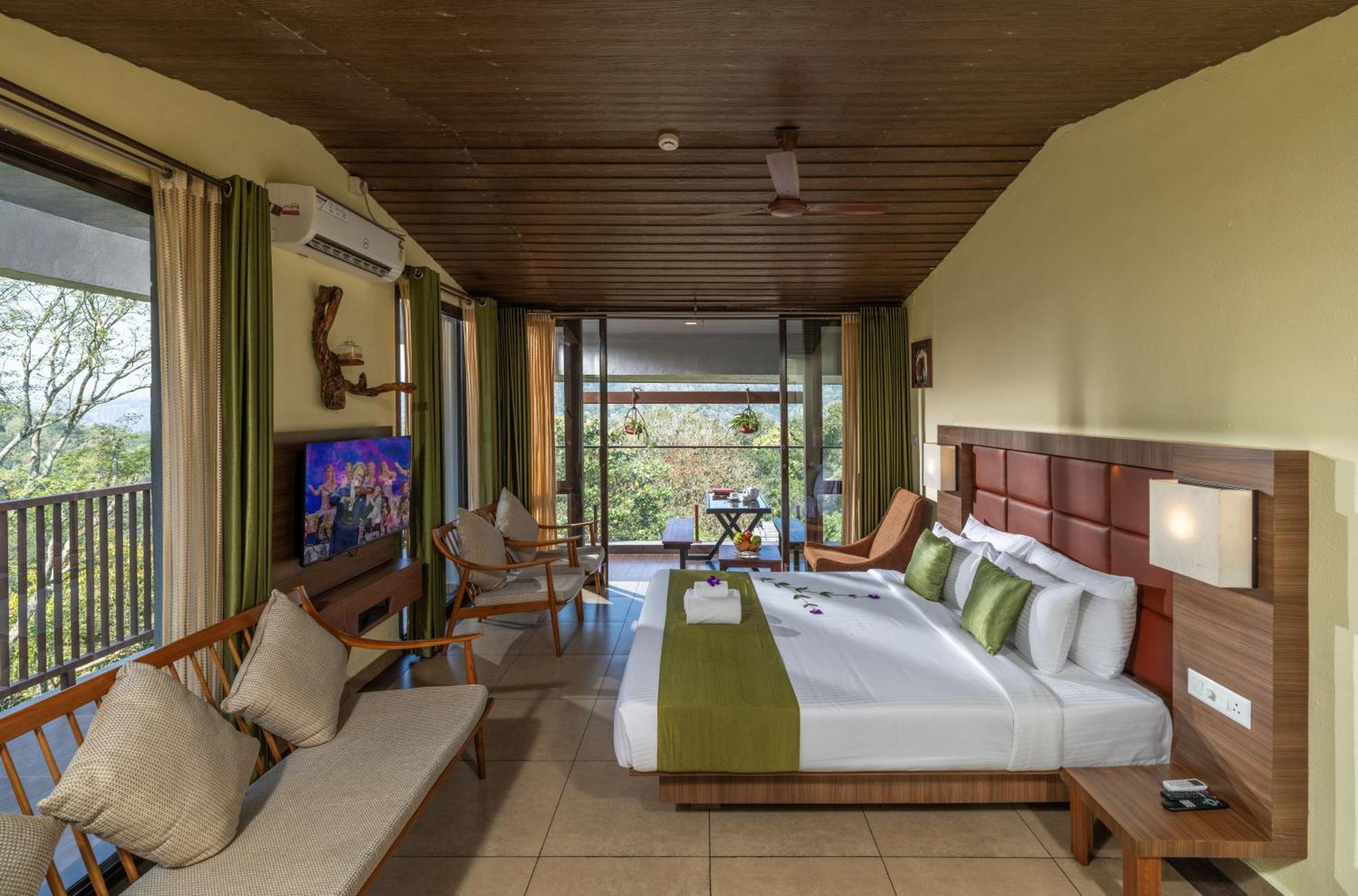 The Mountain Courtyard Thekkady Hotel Kültér fotó